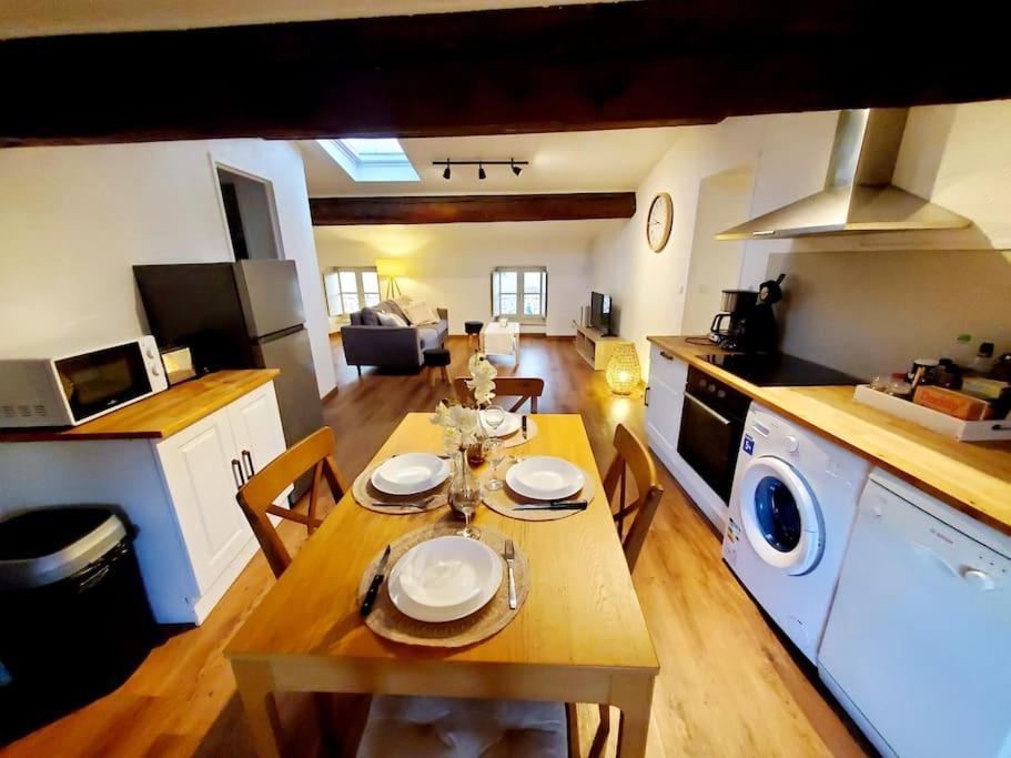 Appartement Chaleureux Au Pied De La Cite Avec Parking Carcassonne Eksteriør billede